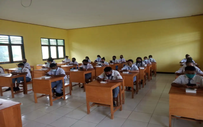 Perdana, SMKN 1 Takari Laksanakan UAS Berbasis CBT BeeSmart Versi Android